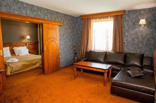 Отель Spa Hotel Ezeretz Blagoevgrad Благоевград Люкс с 1 спальней-9